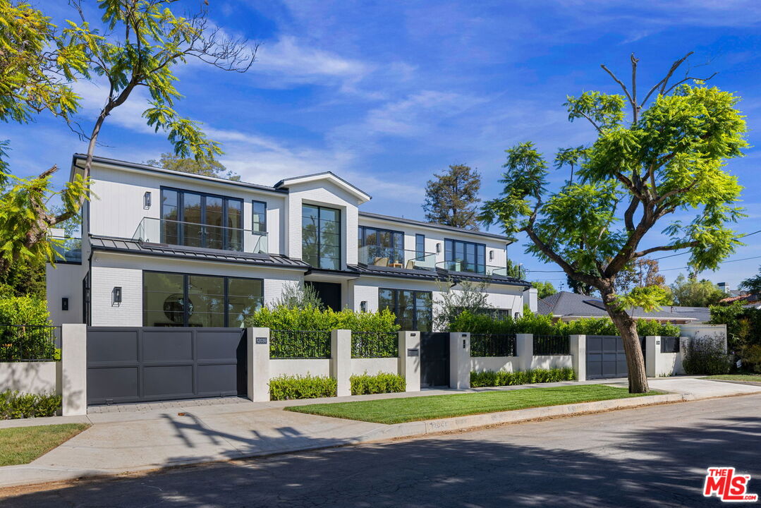 12041 Coyne St Los Angeles CA