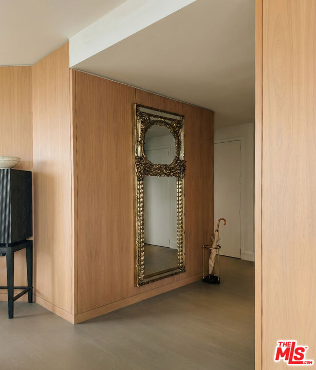 211 W Elm Ct Unit: 34B
