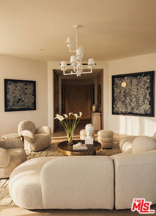 211 W Elm Ct Unit: 23B
