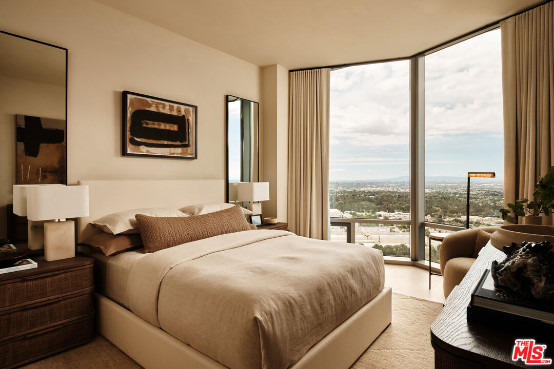 211 W Elm Ct Unit: 27B
