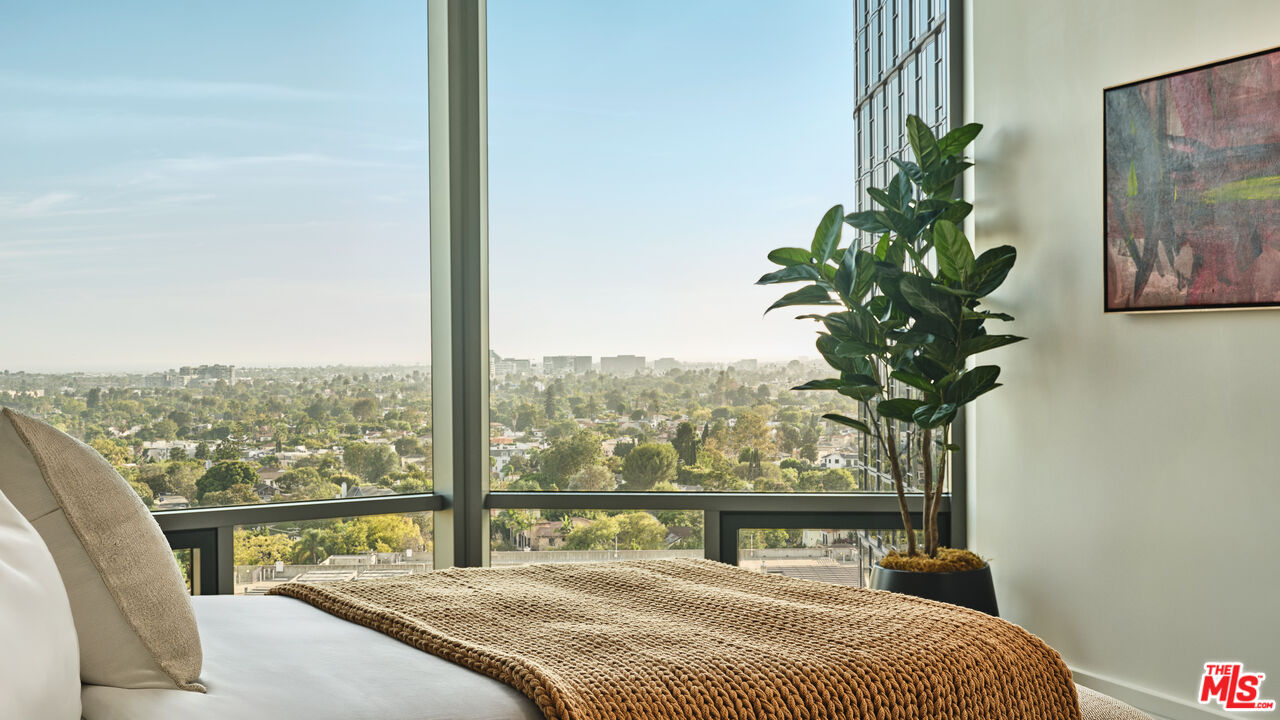 211 W Elm Ct Unit: 6A