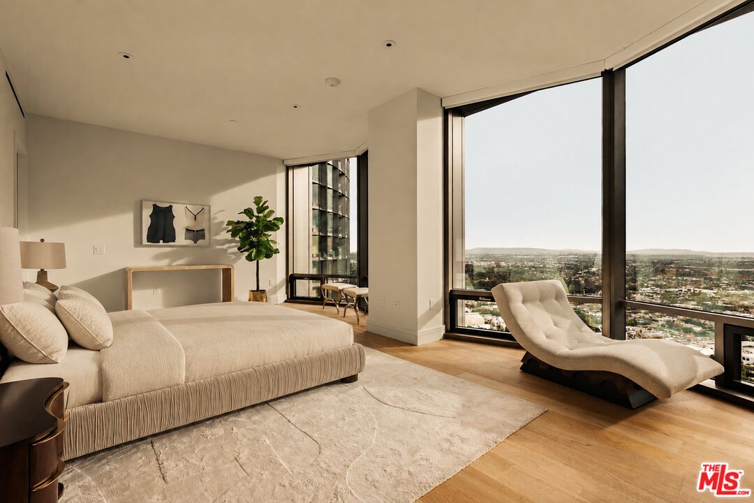 211 W Elm Ct Unit: 29A