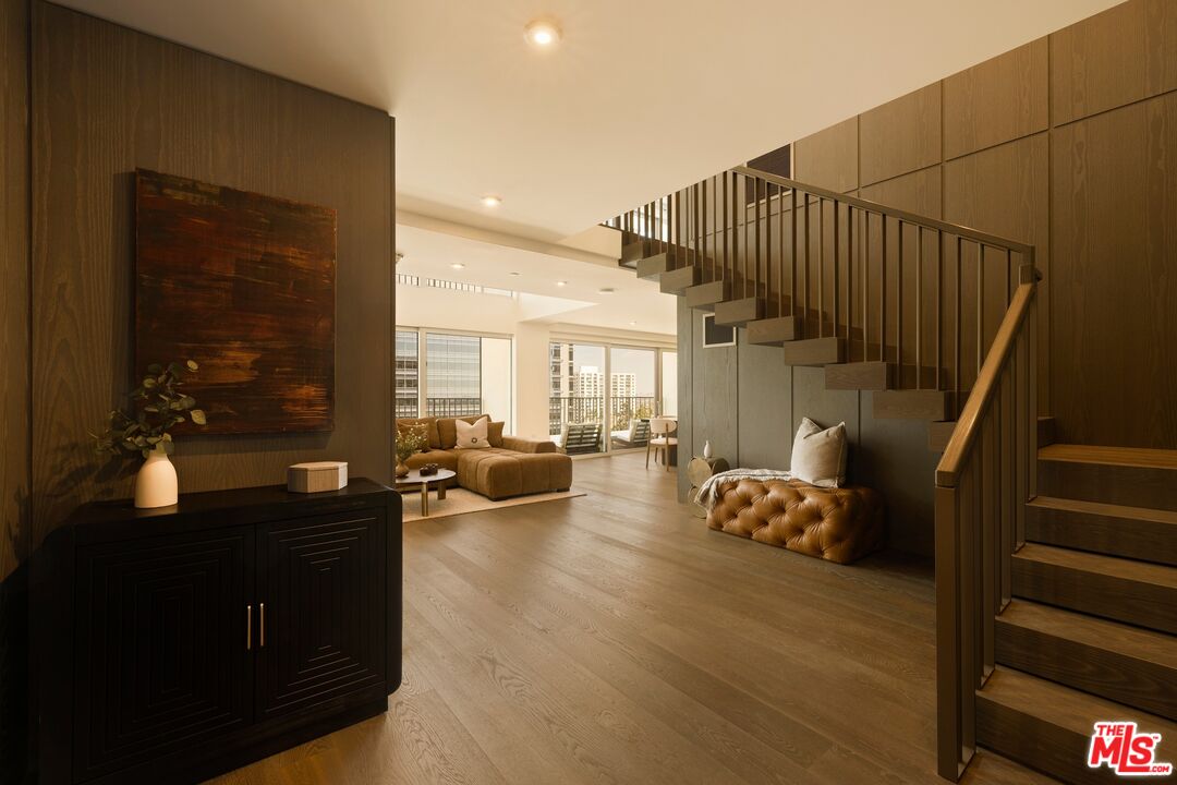 2025 Avenue Of The Stars Unit: 1218
