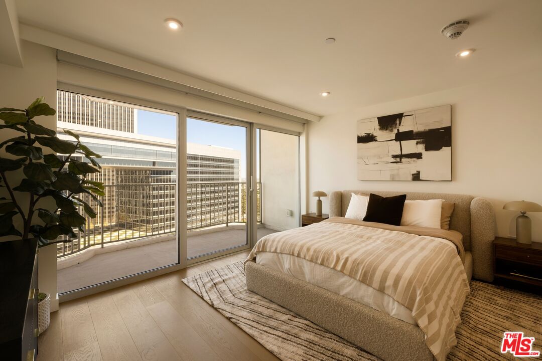 2025 Avenue Of The Stars Unit: 1412