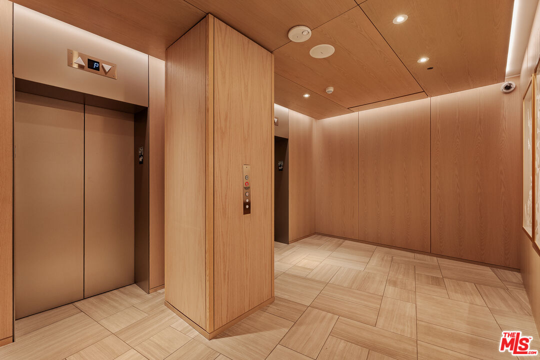 2025 Avenue Of The Stars Unit: 1412