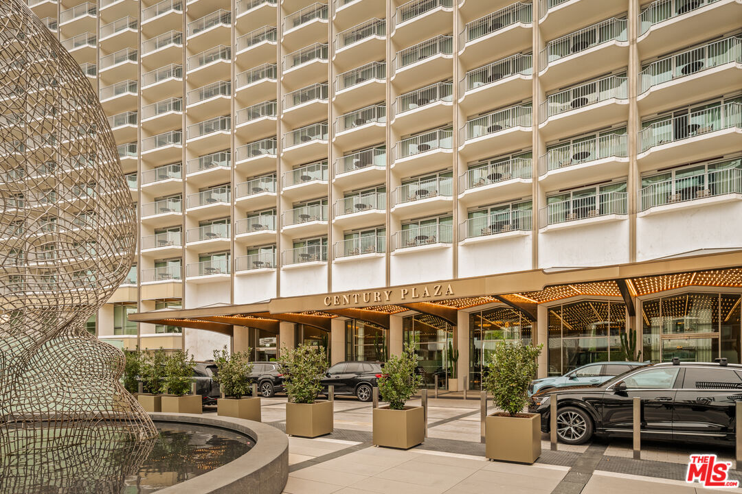 2025 Avenue Of The Stars Unit: 1412
