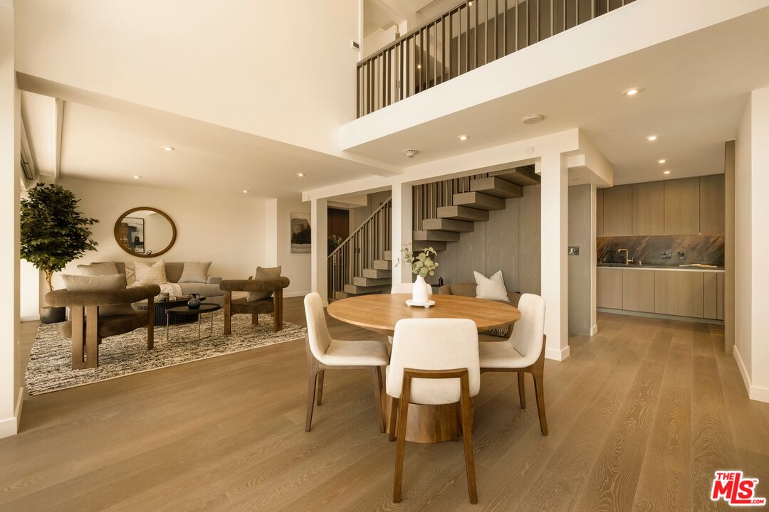 2025 Avenue Of The Stars Unit: 1208