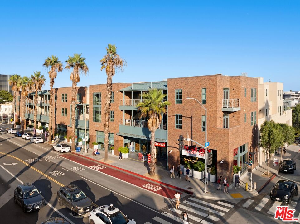 2300 Wilshire Blvd Unit: 202