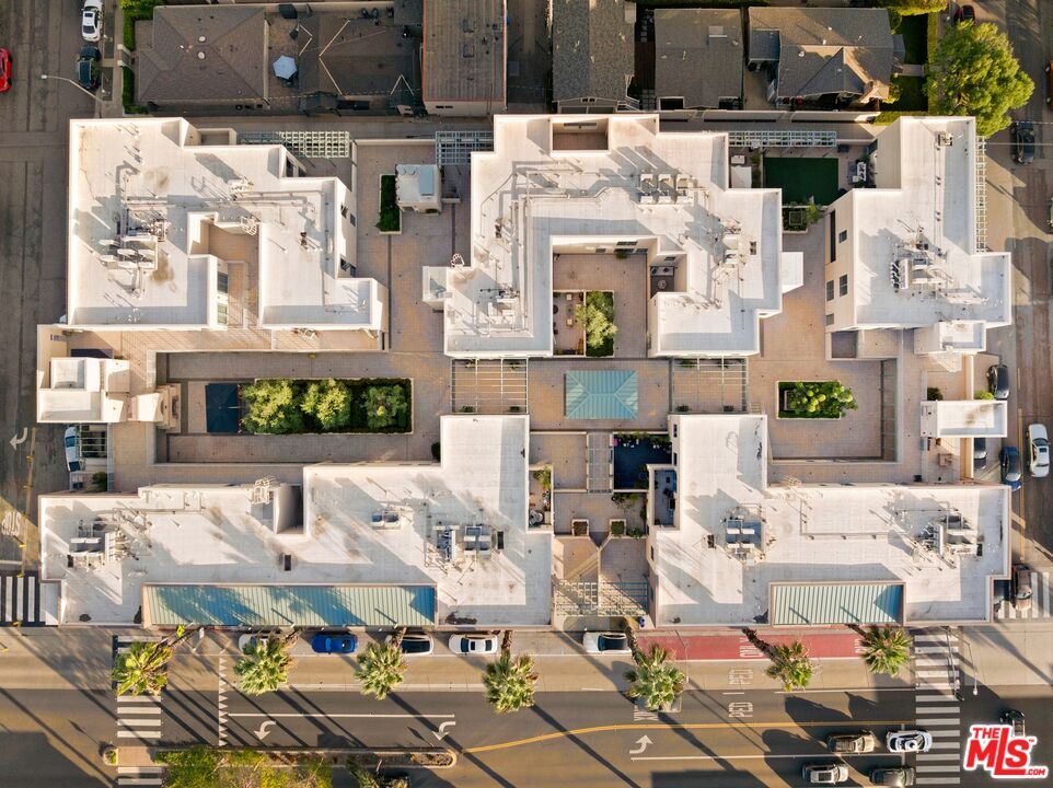 2300 Wilshire Blvd Unit: 202