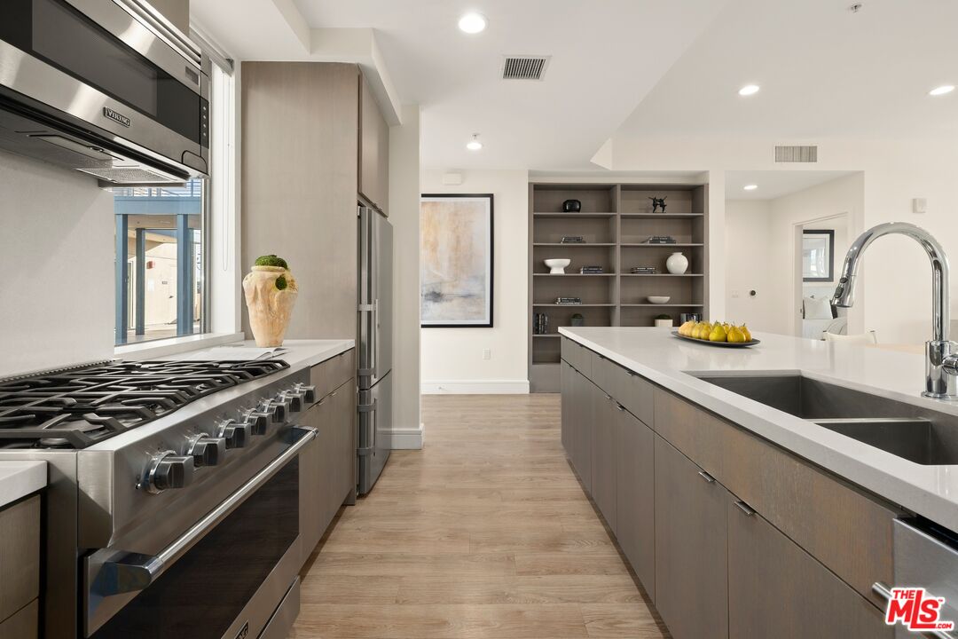 2300 Wilshire Blvd Unit: 202