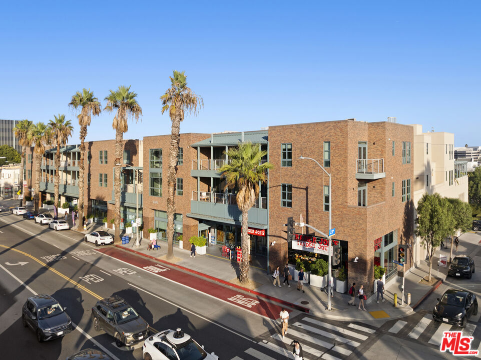 2300 Wilshire Blvd Unit: 219