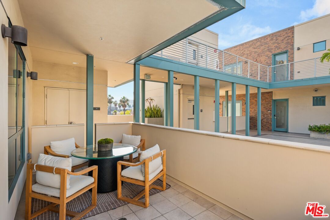 2300 Wilshire Blvd Unit: 219