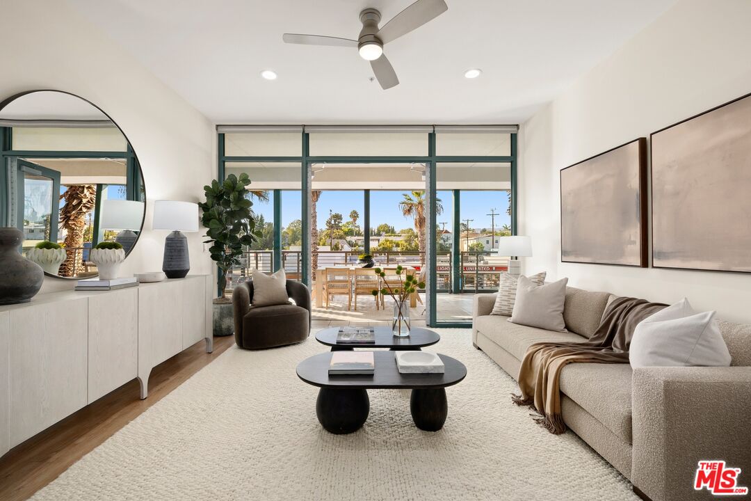 2300 Wilshire Blvd Unit: 201