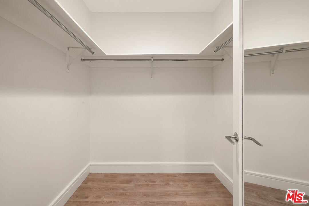 2300 Wilshire Blvd Unit: 201