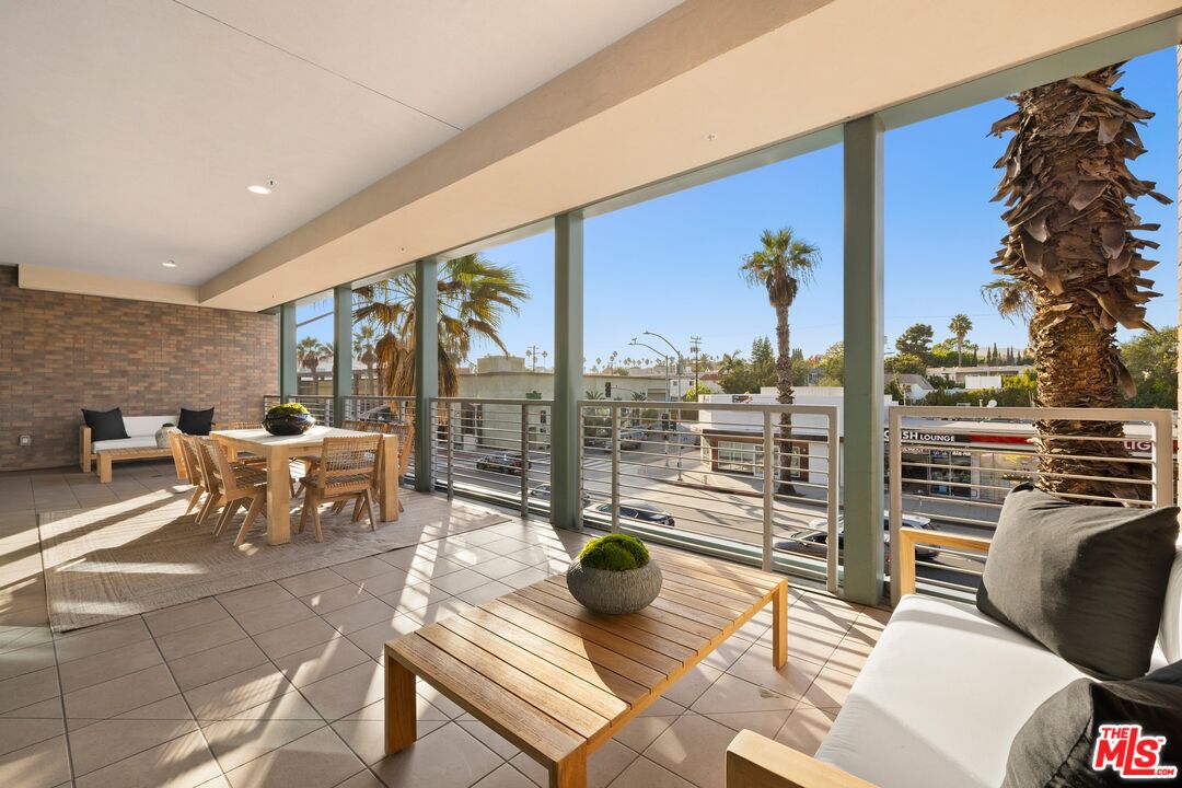 2300 Wilshire Blvd Unit: 201