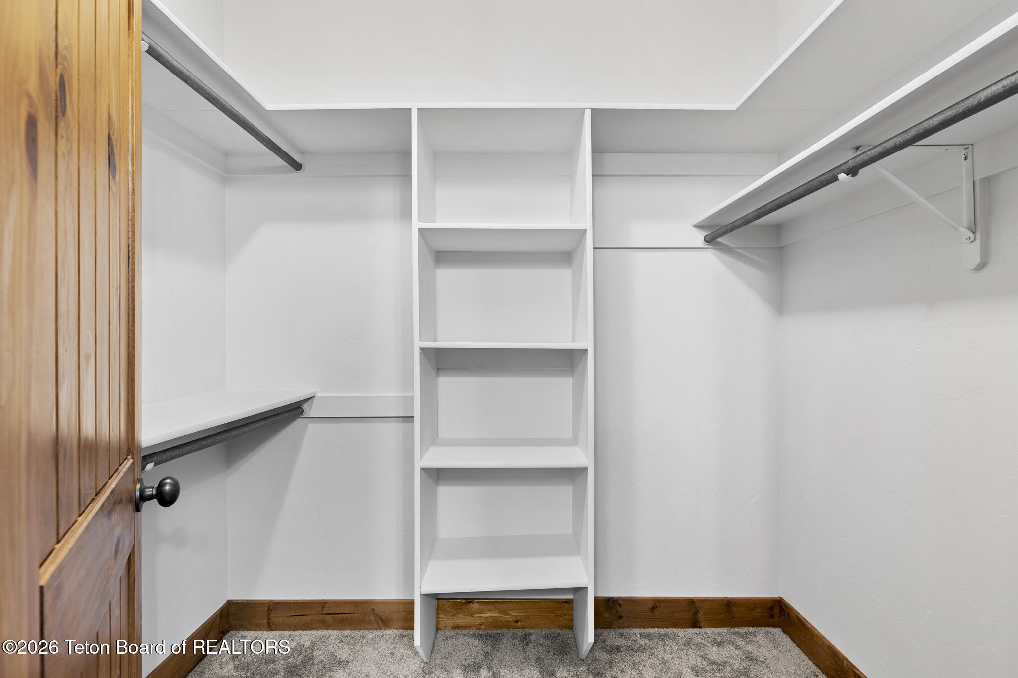 715 MORAINE Court 42