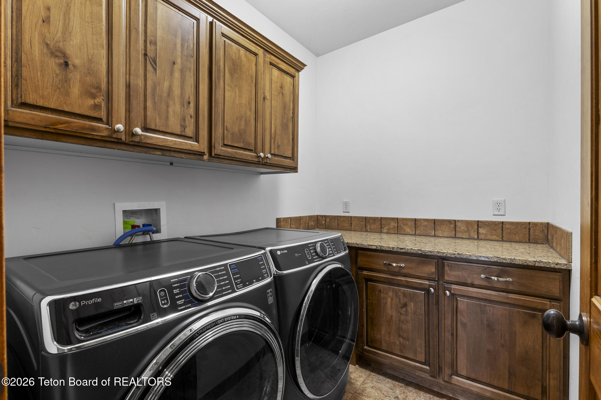 715 MORAINE Court 42
