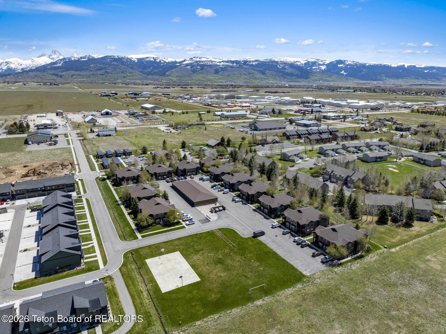 715 MORAINE Court 42