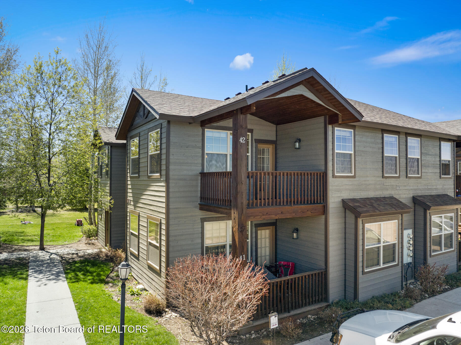 715 MORAINE Court 42