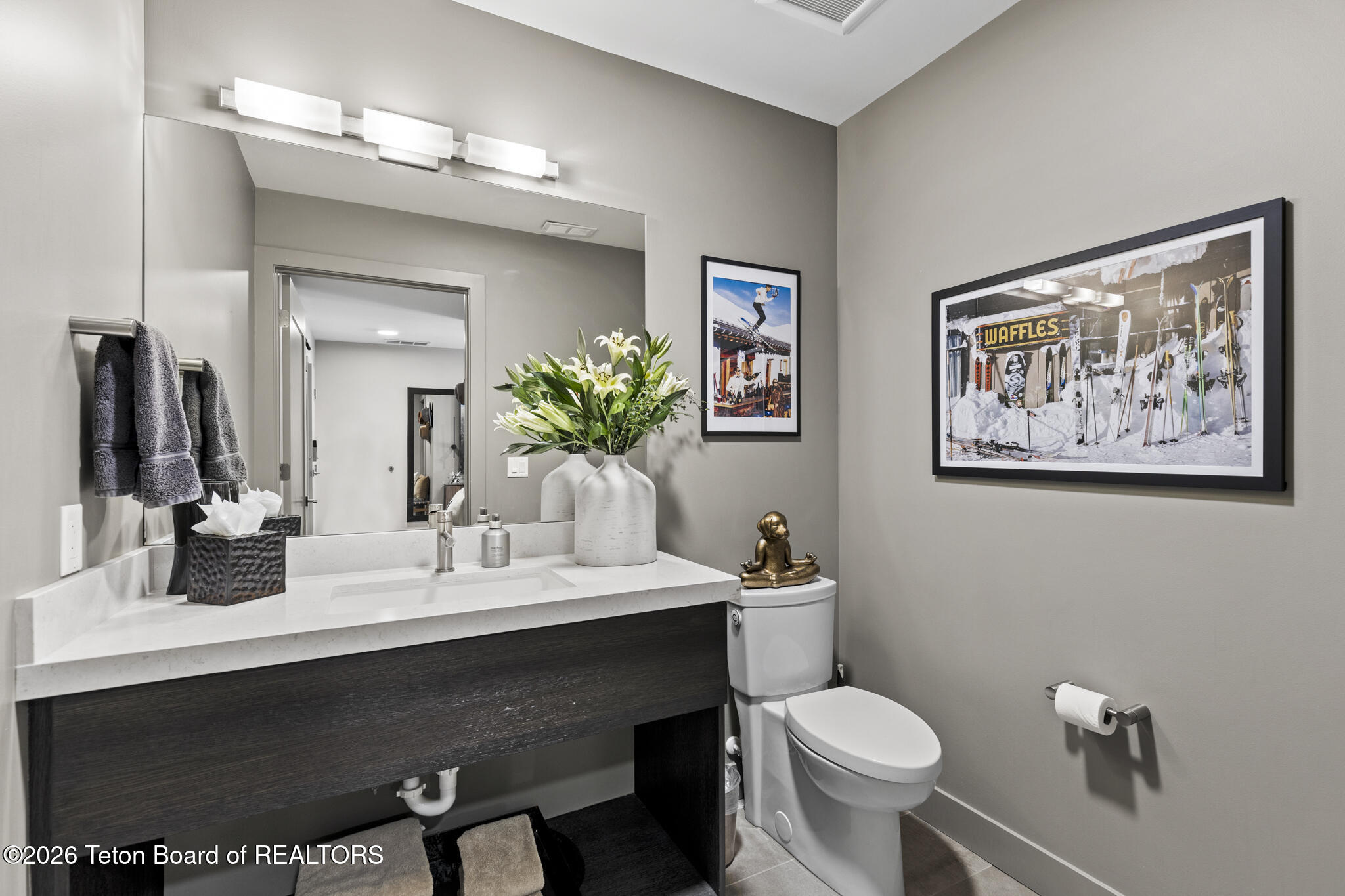 150 W W SIMPSON Avenue #404