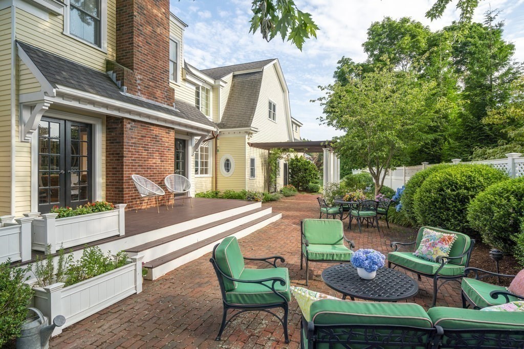 113 Saint George St