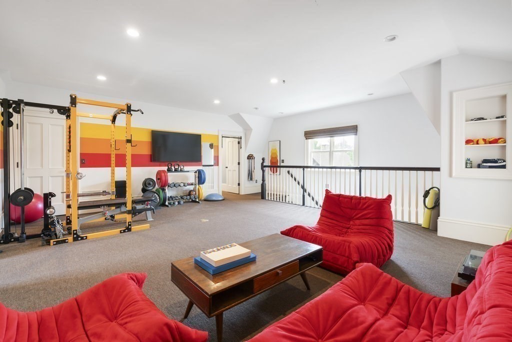 113 Saint George St