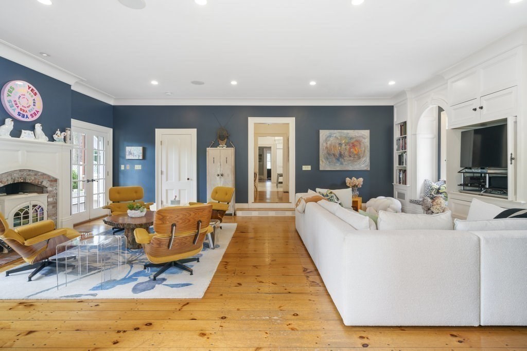 113 Saint George St