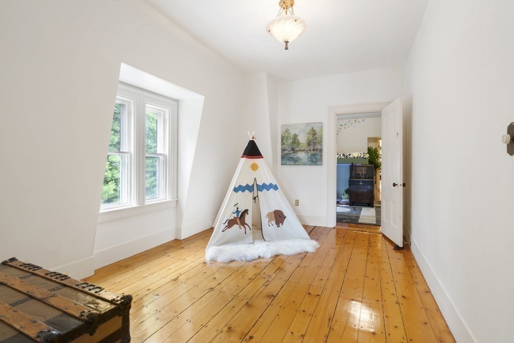 113 Saint George St