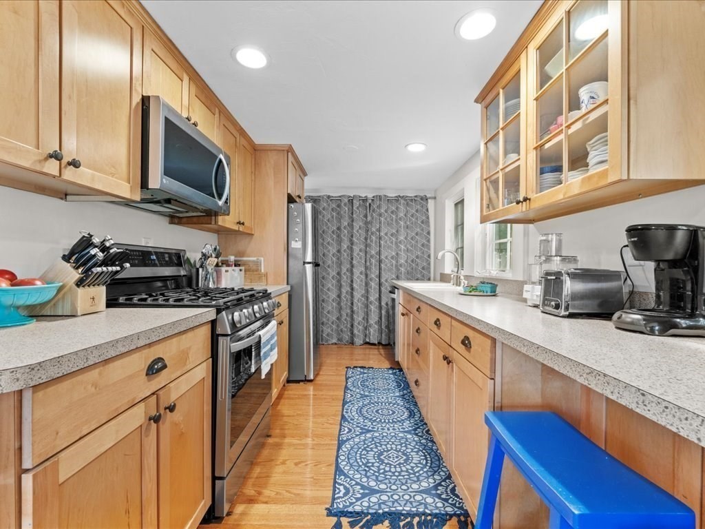 9 Priscilla Ave