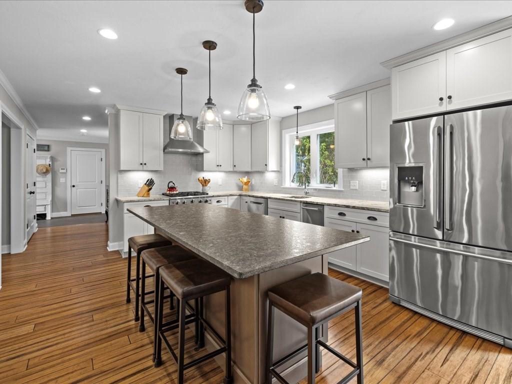 15 Autumn Ave # 15