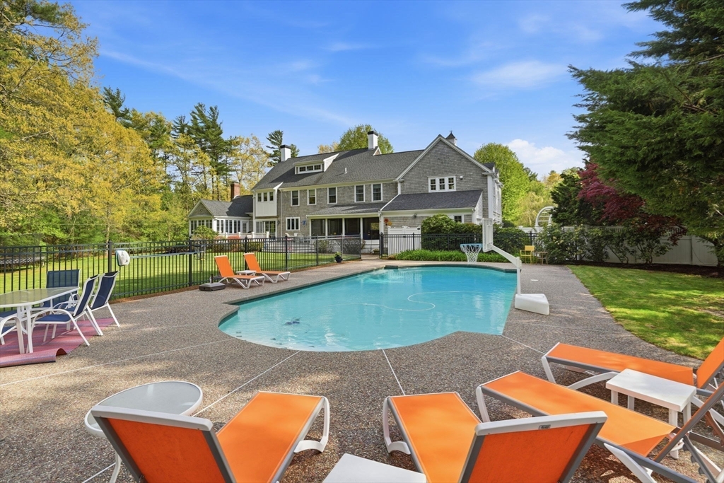50 Lewis Farm Rd