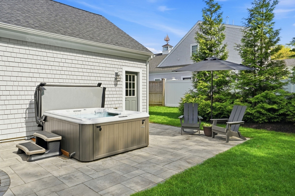 30 Stone Gate Dr