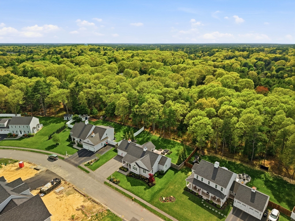 30 Stone Gate Dr