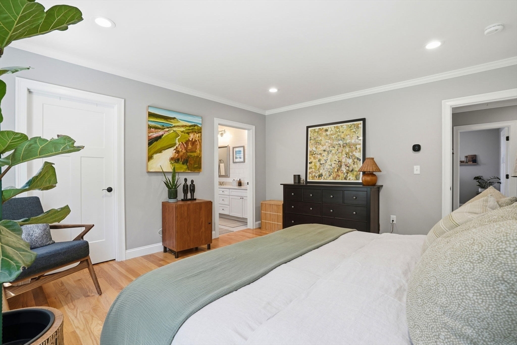 30 Stone Gate Dr
