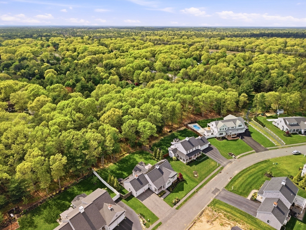 30 Stone Gate Dr