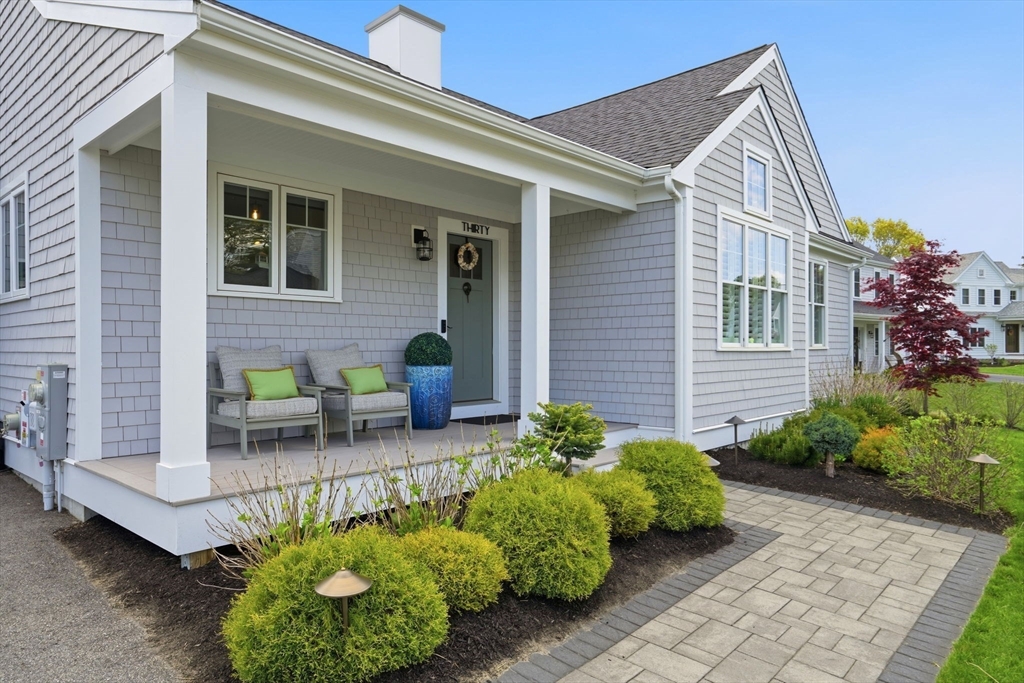 30 Stone Gate Dr