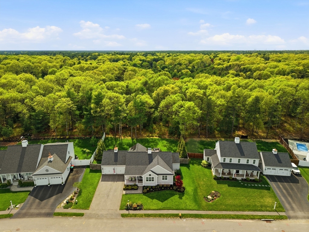 30 Stone Gate Dr