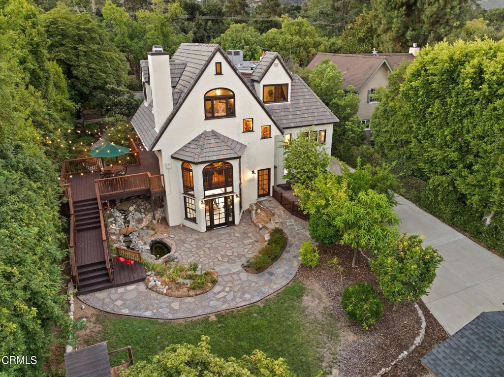 542 W Montecito Avenue