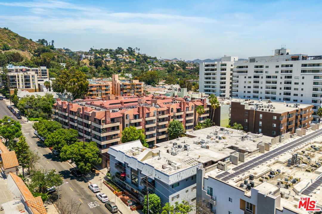 1734 N Fuller Ave Unit: 105