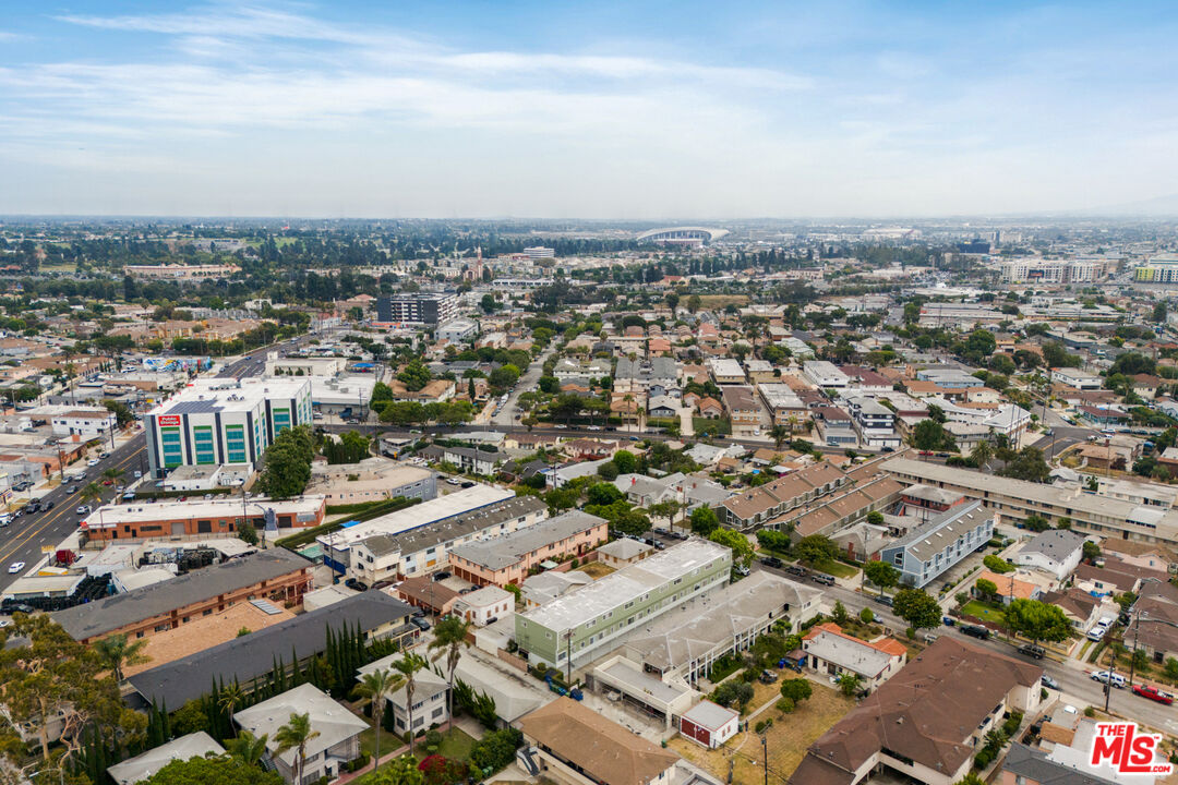 323 E Plymouth St Unit: 6