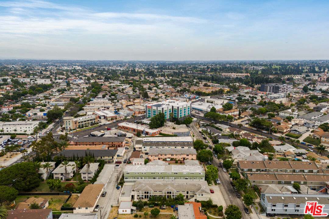 323 E Plymouth St Unit: 6