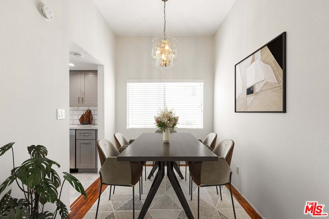 323 E Plymouth St Unit: 6