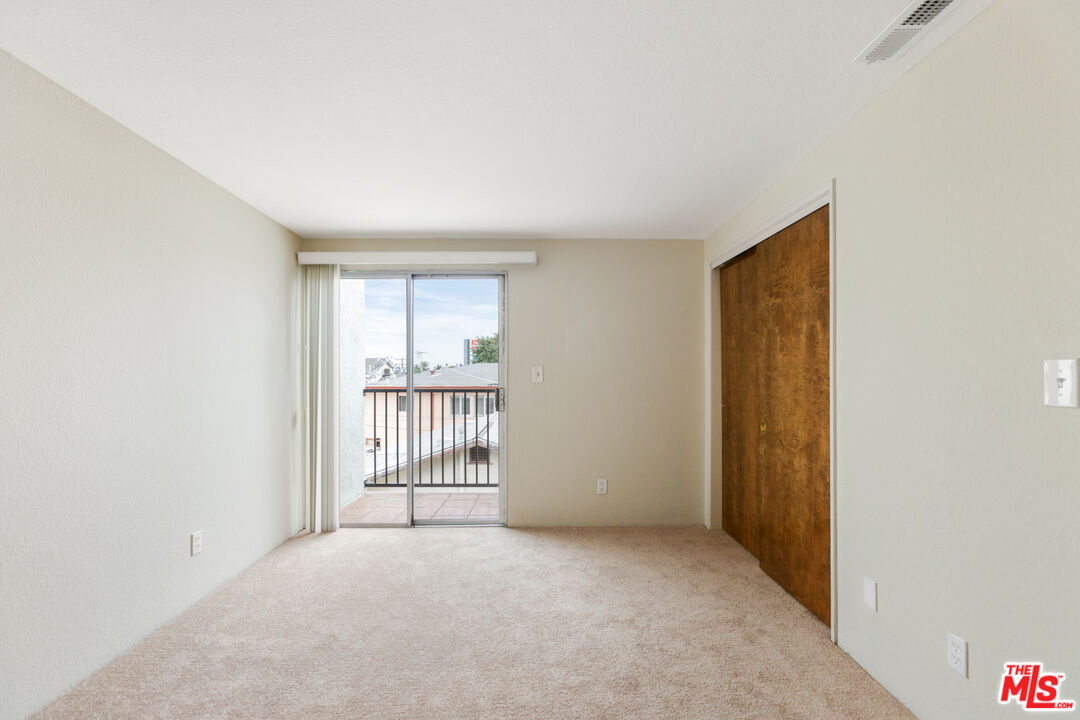 323 E Plymouth St Unit: 6