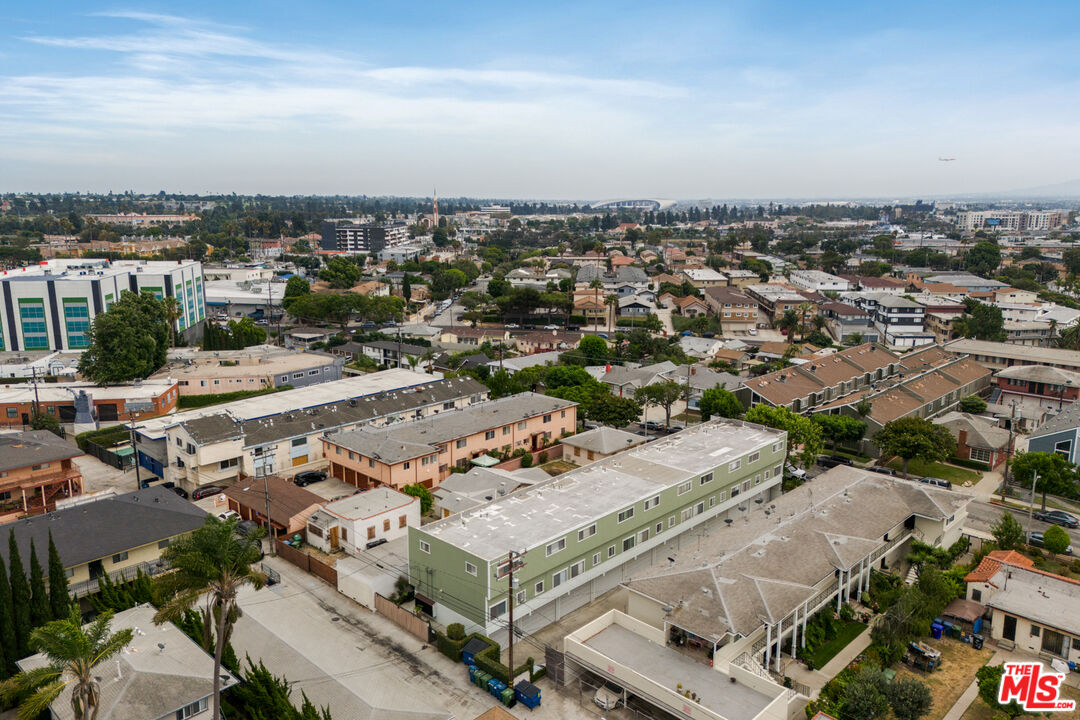 323 E Plymouth St Unit: 6