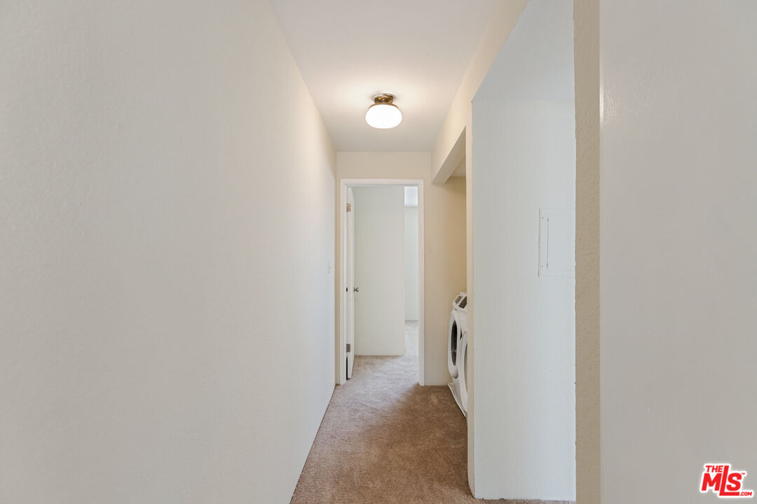 323 E Plymouth St Unit: 6