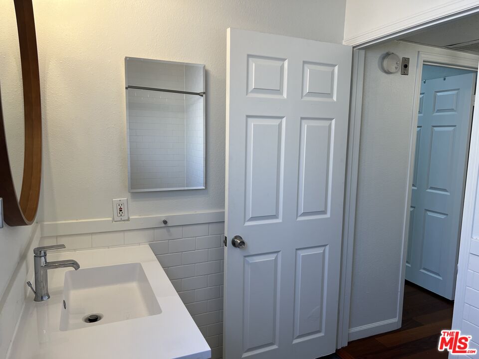 1116 E Palmer Ave Unit: 18