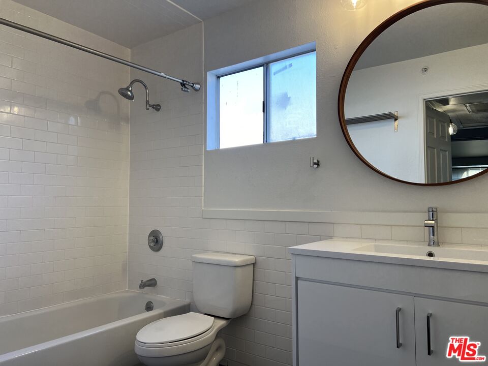 1116 E Palmer Ave Unit: 18