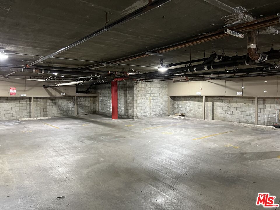 1116 E Palmer Ave Unit: 18