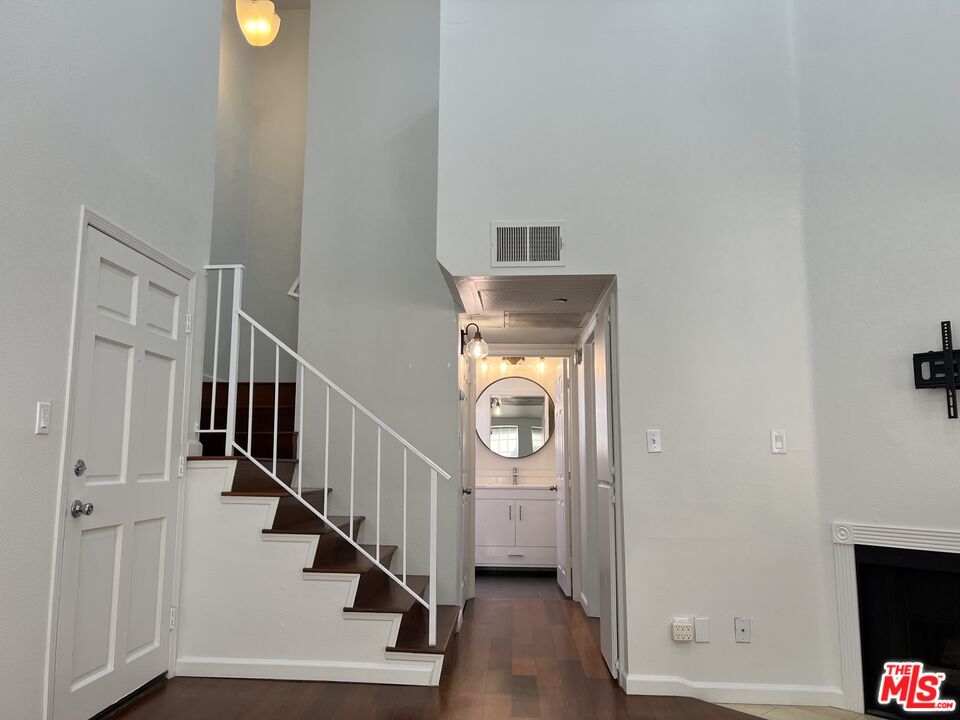 1116 E Palmer Ave Unit: 18