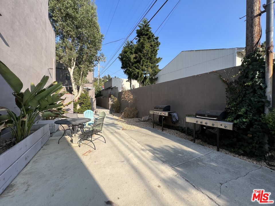 1116 E Palmer Ave Unit: 18